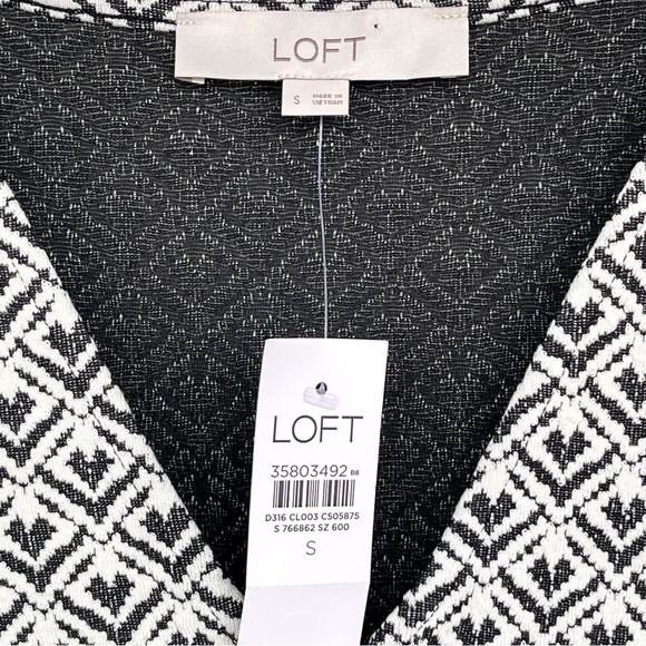 LOFT Ann Taylor Jacquard Mini Dress Flounce Swing Long Sleeve V-Neck Ruffle Hem - Picture 9 of 11